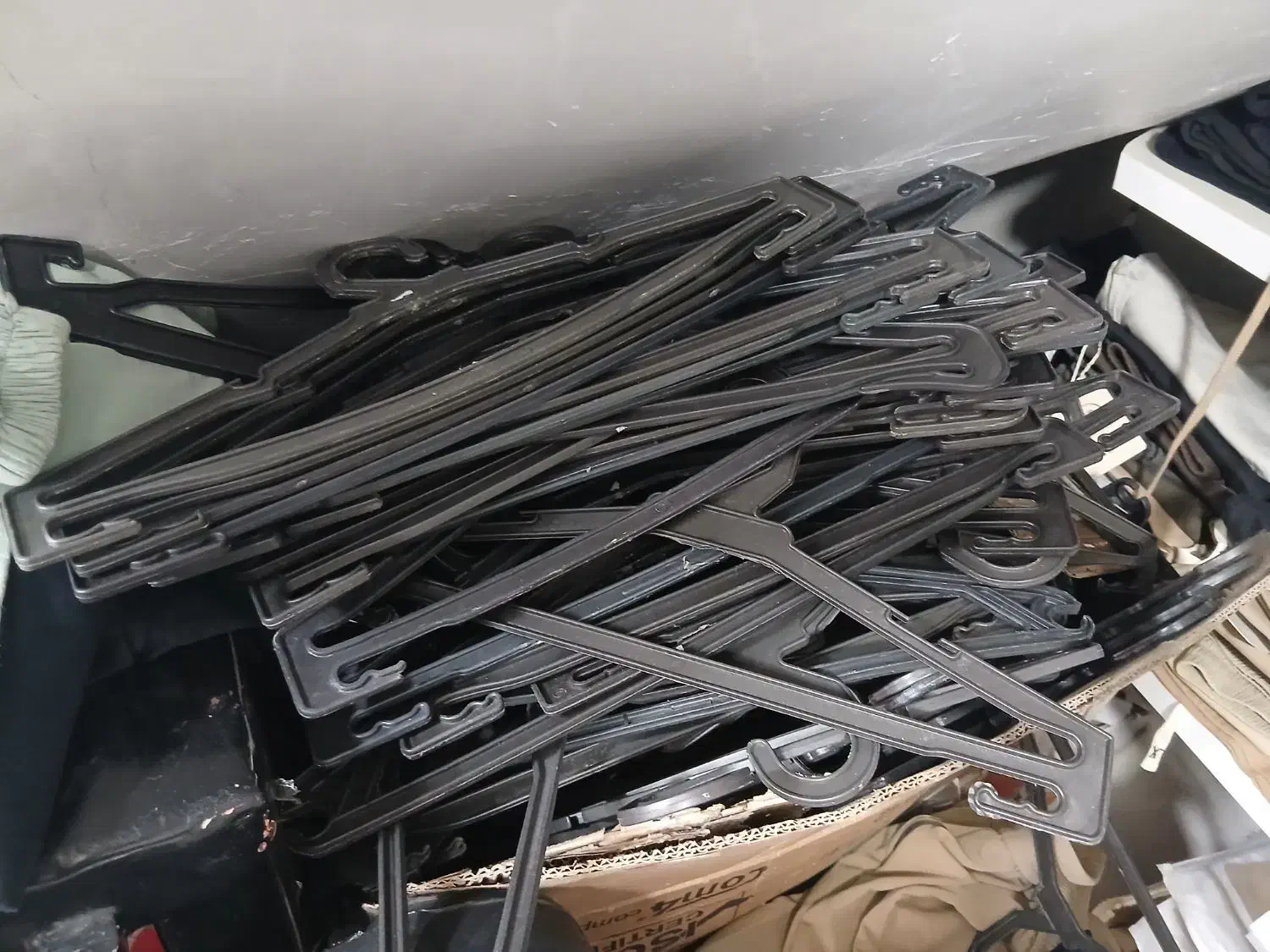 چوب کار پلاستیکی مشکی ورگال جوراب|عمده‌فروشی|الوند, |دیوار