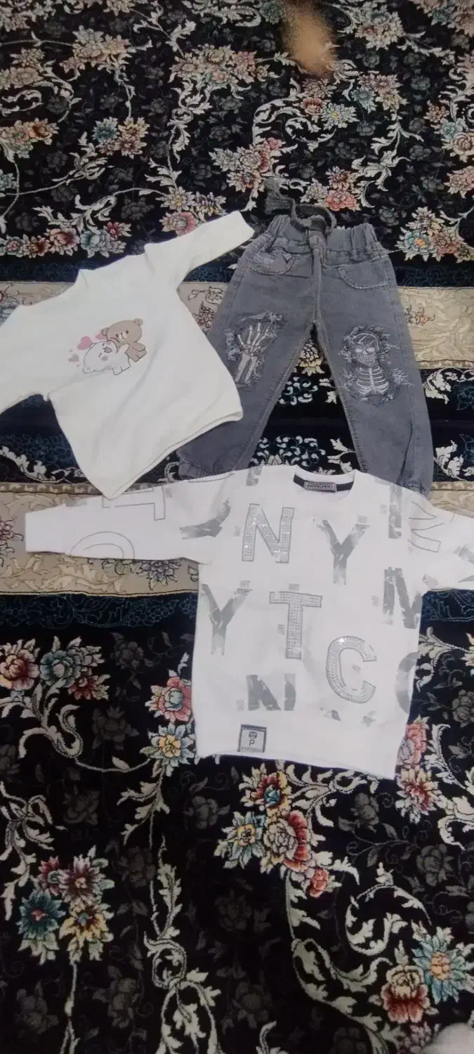 لباس بچه|کفش و لباس بچه|کبودرآهنگ, |دیوار