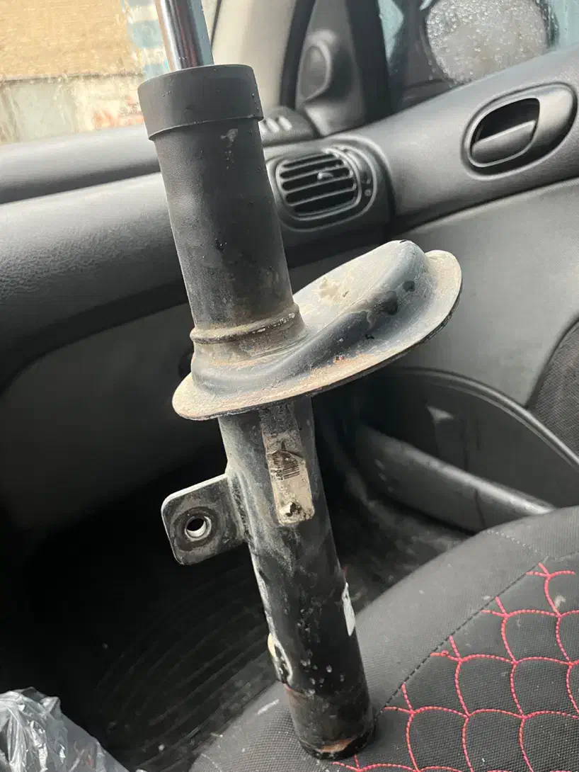 کمک جلو ۲۰۶ شاگرد|قطعات یدکی و لوازم جانبی|شهرکرد, |دیوار