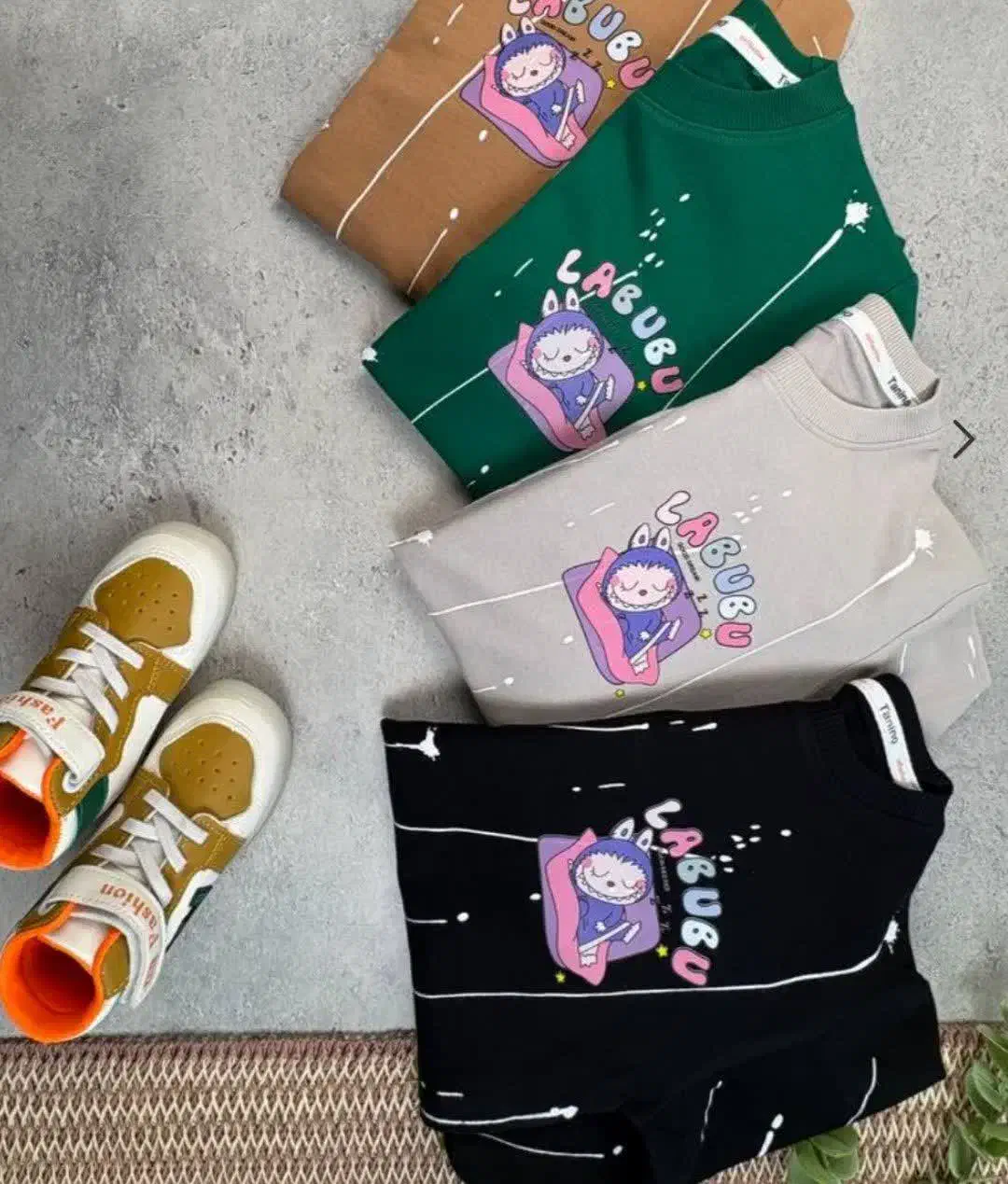 بلوز دخترونه|کفش و لباس بچه|کاشان, دروازه جوشقان|دیوار