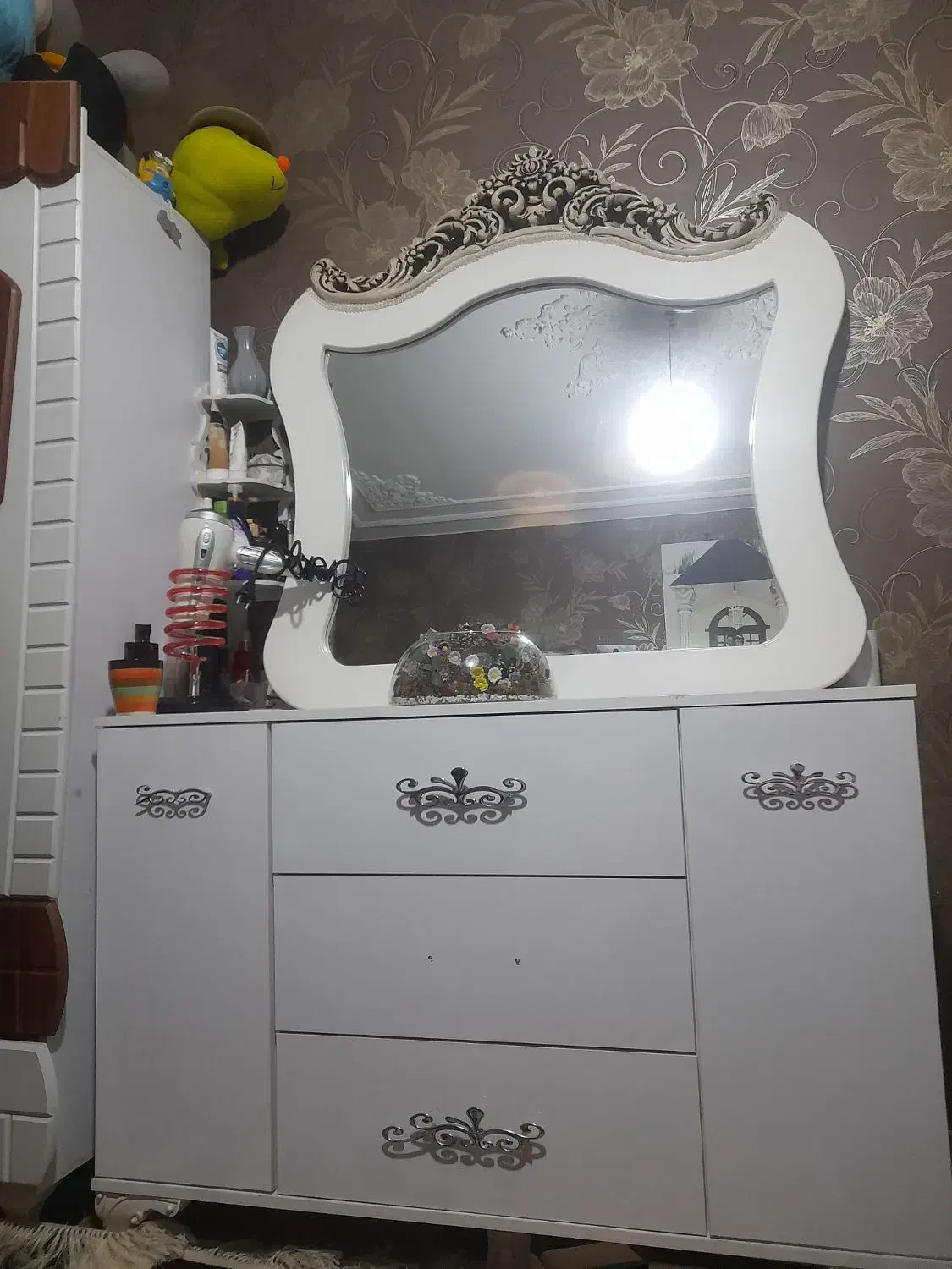 میز آرایشی|تخت و سرویس خواب|تهران, والفجر (افسریه)|دیوار