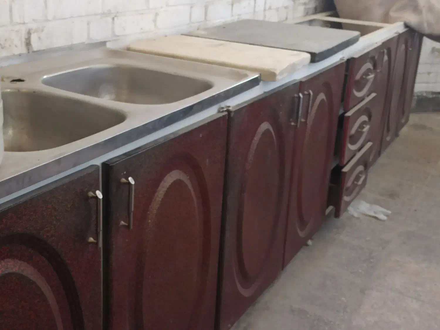 فروش کابینت گالوانیزه ، لباس ، جارو برقی queen+|جاروبرقی، جارو شارژی، بخارشو|نجفآباد, امیرآباد|دیوار