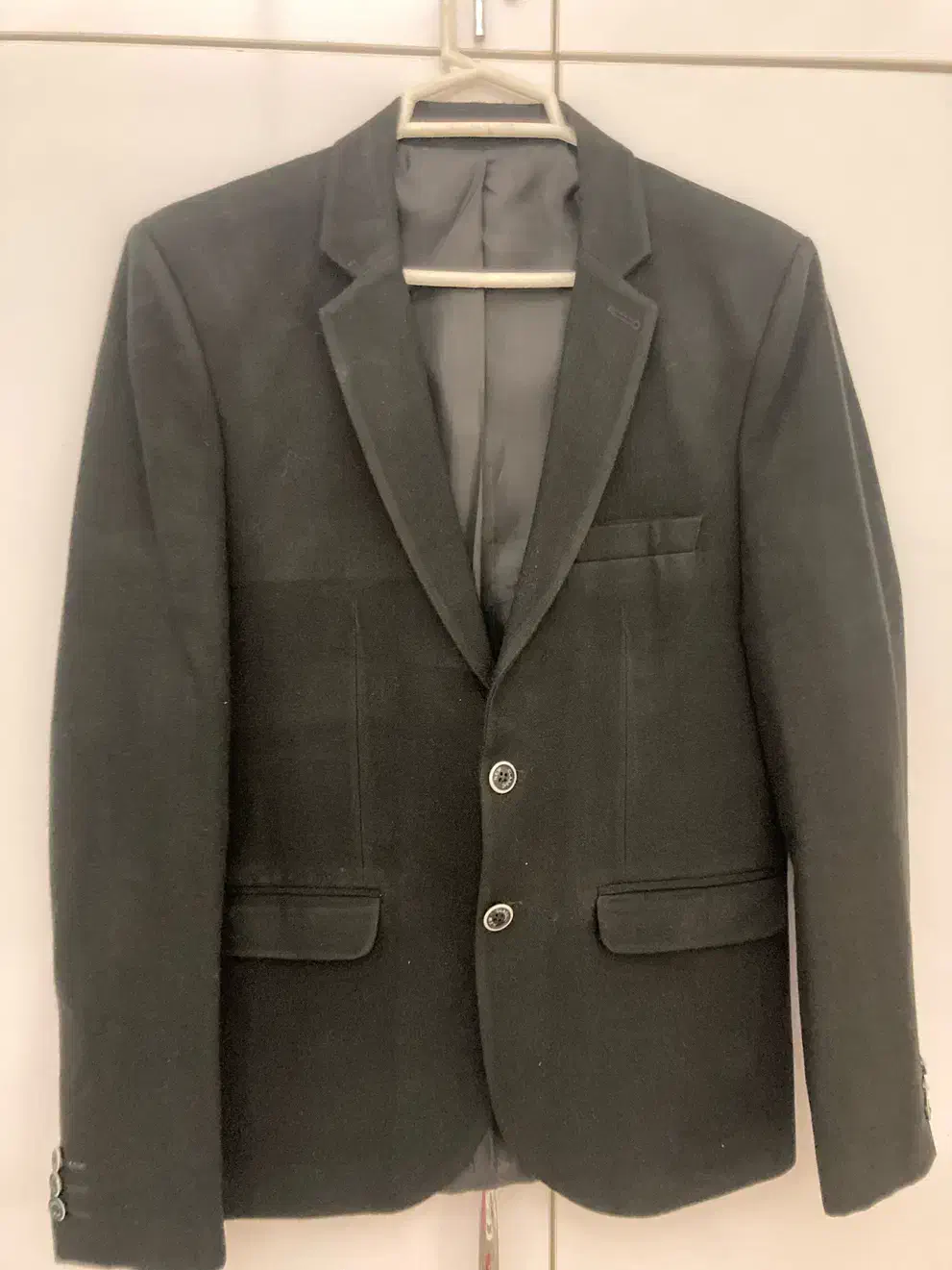 کت تک|لباس|کرج, حصارک بالا|دیوار