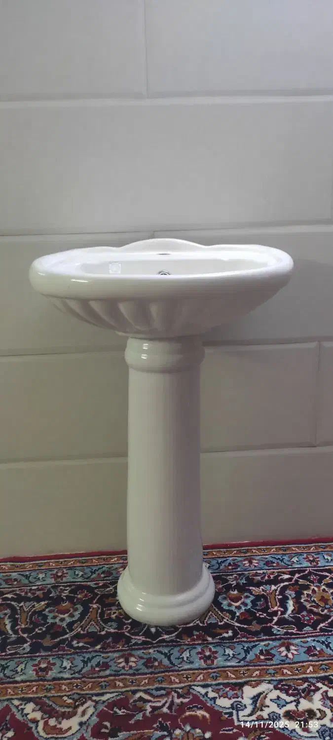 روشویی کاملا سالم|لوازم سرویس بهداشتی|قم, شاه ابراهیم|دیوار