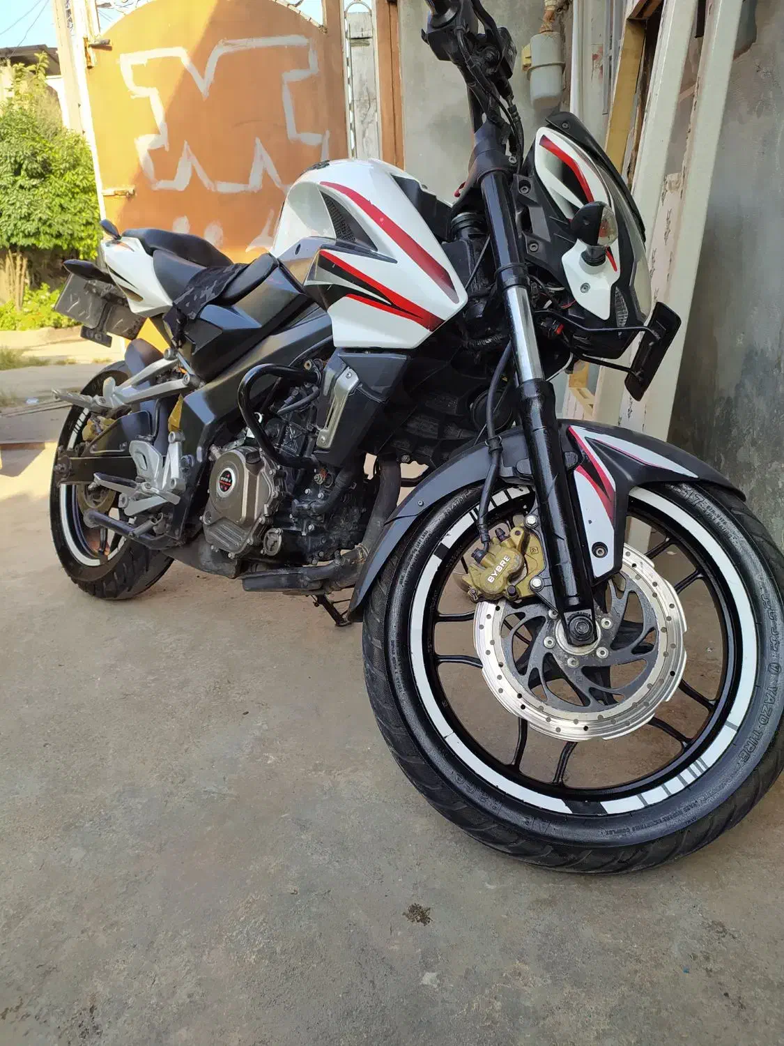 ان اس ۲۰۰ مدل ۹۵|موتورسیکلت|مینودشت, |دیوار