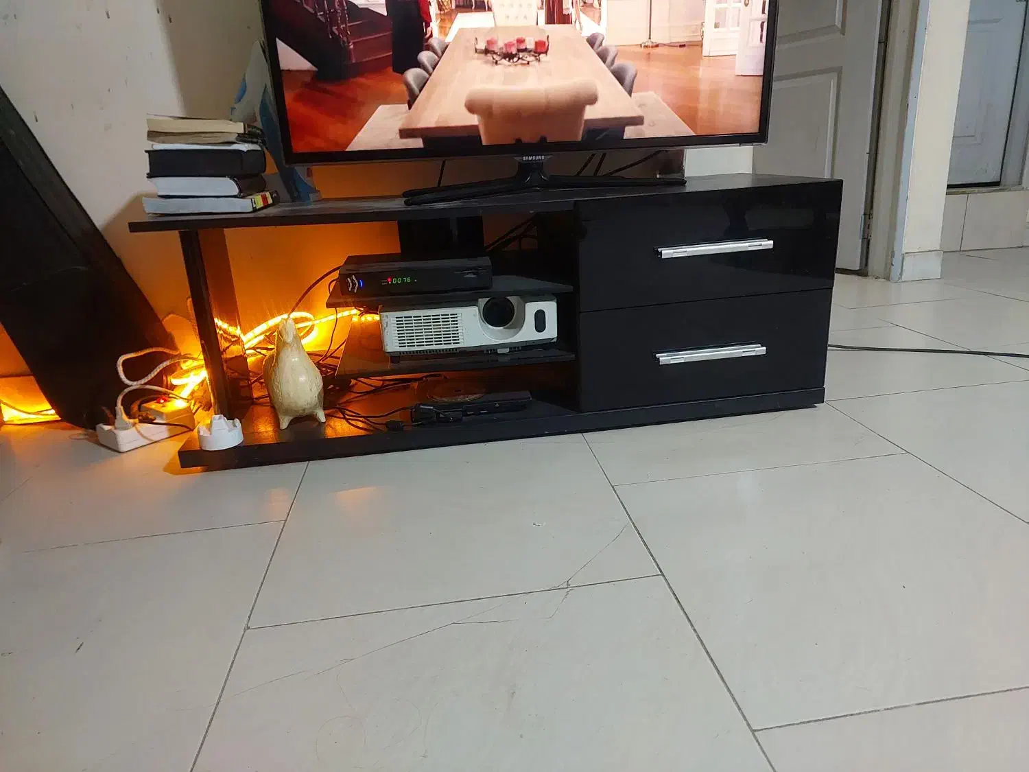 فروش یه سری لوازم منزل|میز تلویزیون|پردیس, شهرک صنعتی خرمدشت فاز ۷|دیوار