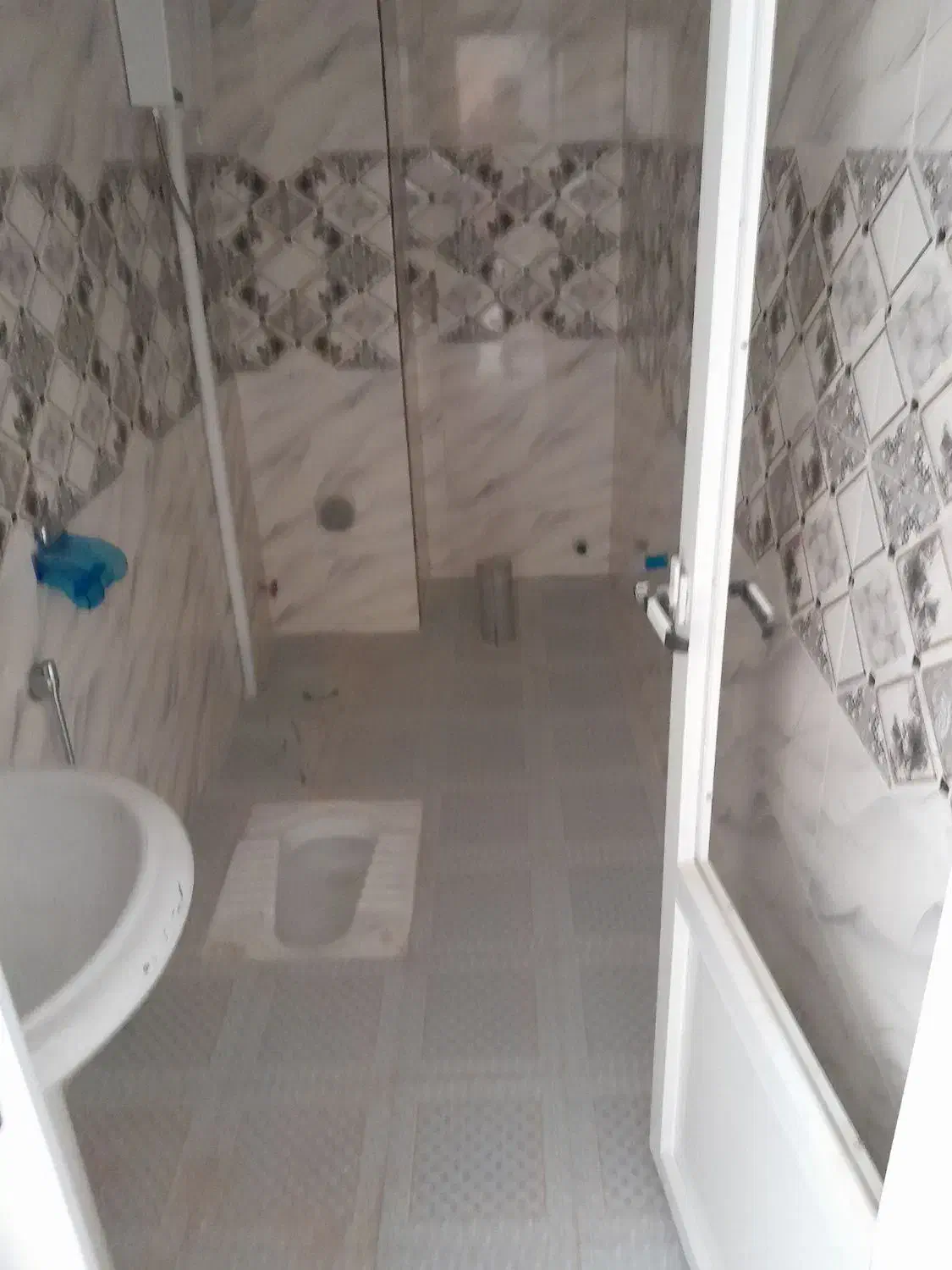 استاد کار کاشی وسرامیک ومزایک سنگ نماوپله هستم|خدمات پیشه و مهارت|بروجن, |دیوار