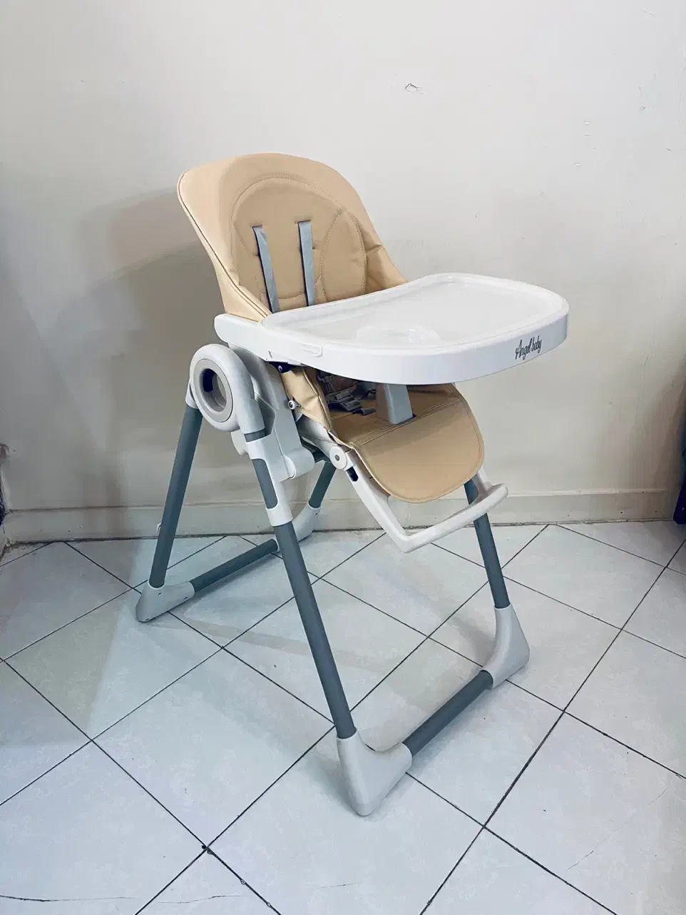 دوعدد صندلی غذا و صندلی ماشین خارجی در حد اکبند|تخت و صندلی بچه|تهران, حر|دیوار