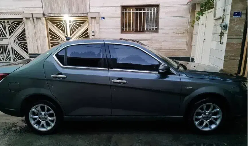 دنا پلاس 6دنده مدل1402|خودرو سواری و وانت|ماهدشت, |دیوار