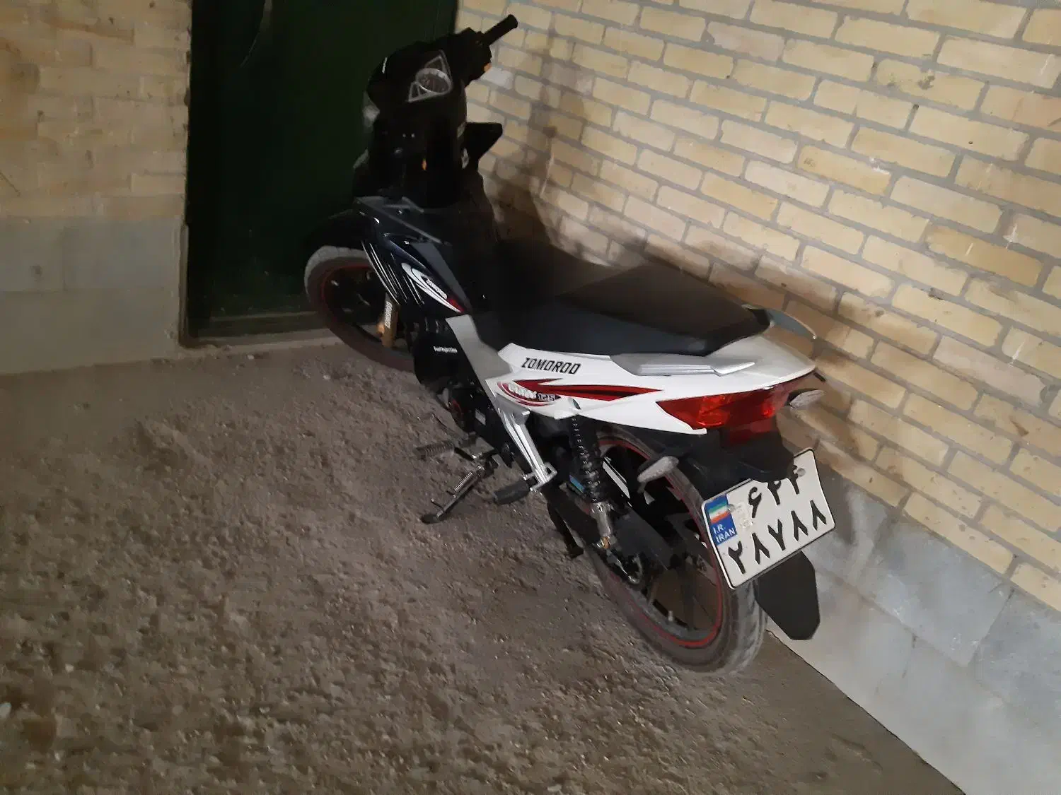 بی کلاچ زمرد|موتورسیکلت|یزد, |دیوار