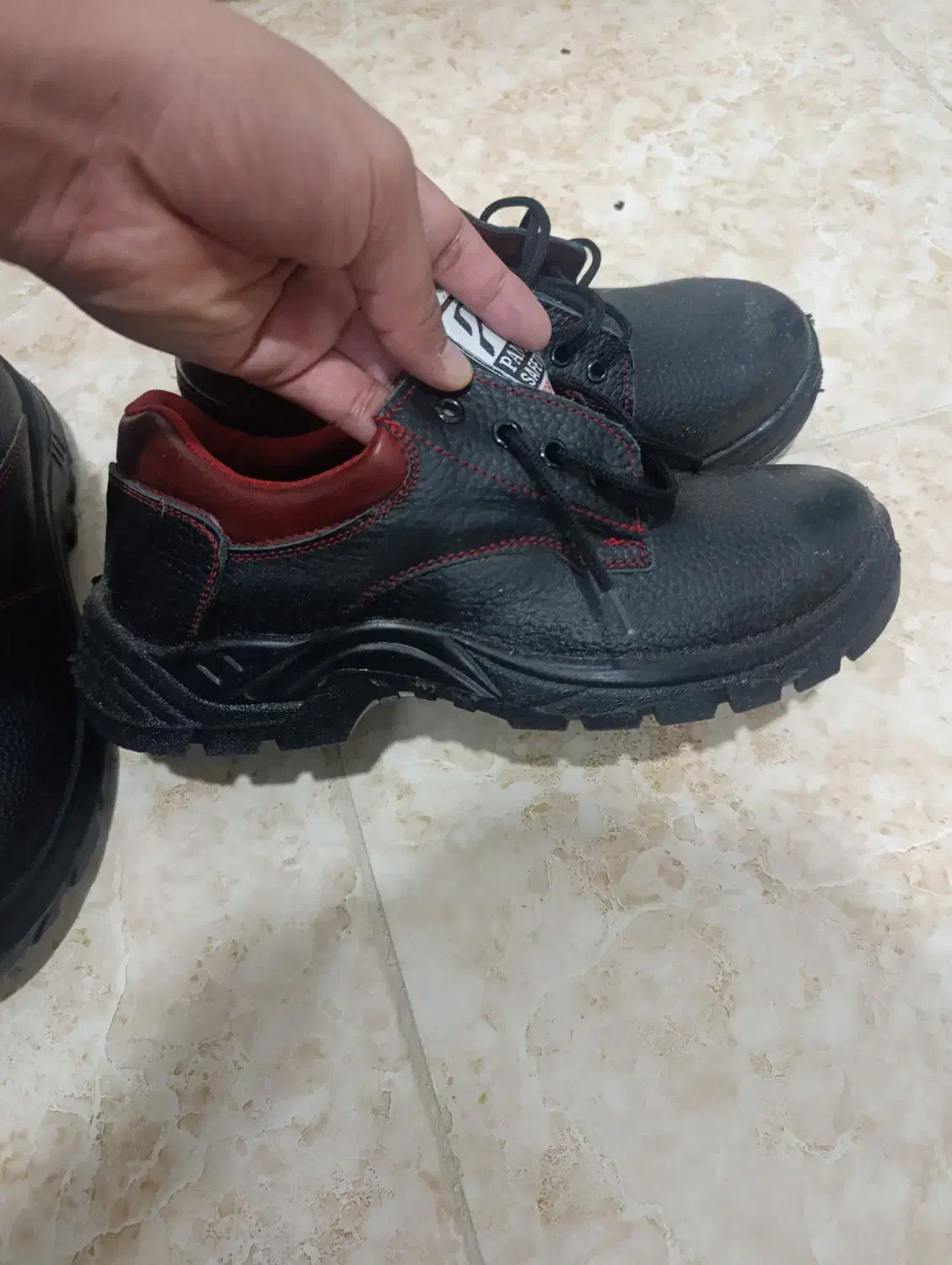 کفش ایمنی|کیف، کفش، کمربند|اهواز, اهواز|دیوار