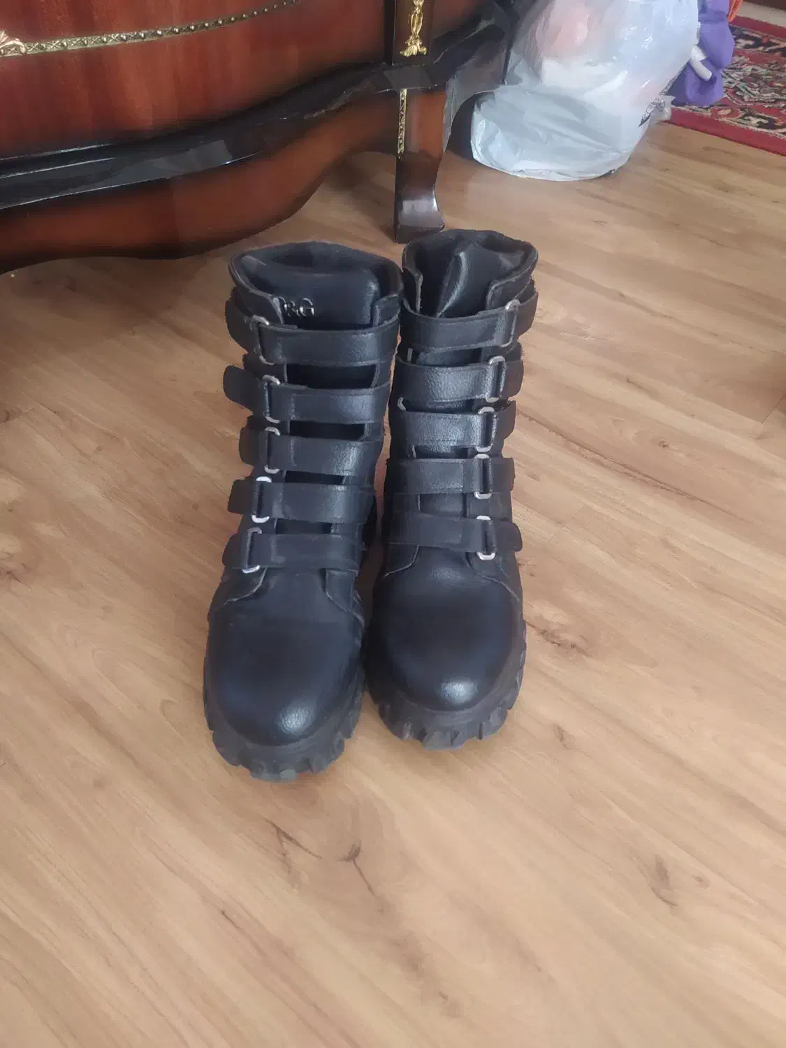 کفش اسپرت وپوتین|کیف، کفش، کمربند|تبریز, |دیوار