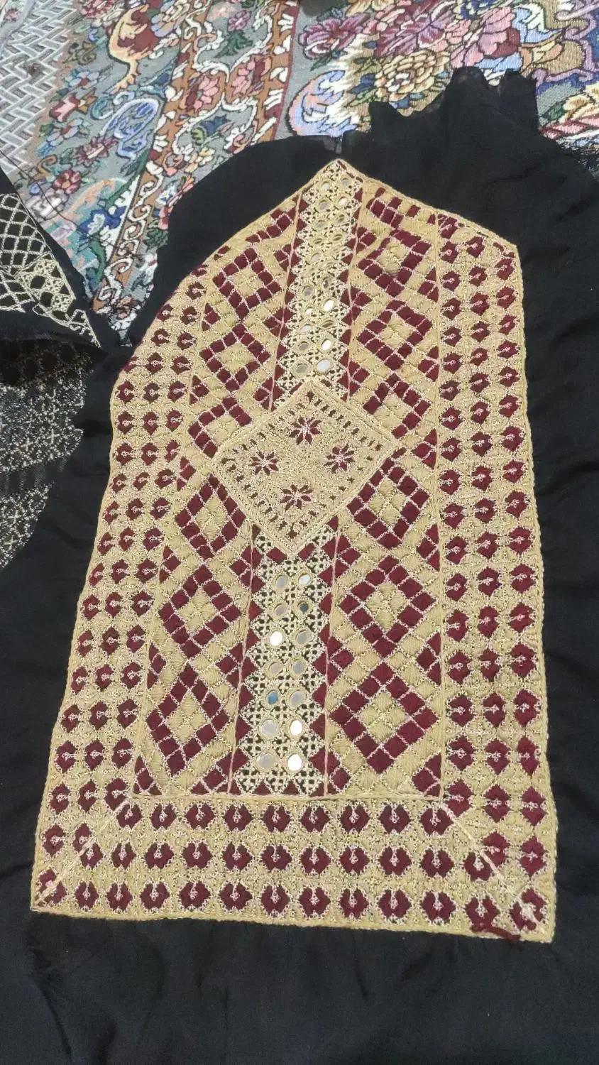 خیاط هستم زی استین وپته هرمدل خیاطی باشع میدوزم|لباس|بم, |دیوار