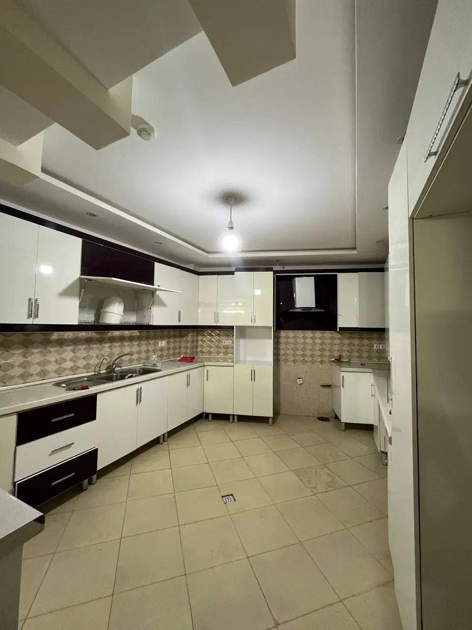 آپارتمان 140متری تک‌واحدی بلوار جهاد|اجارهٔ آپارتمان|کرمان, |دیوار