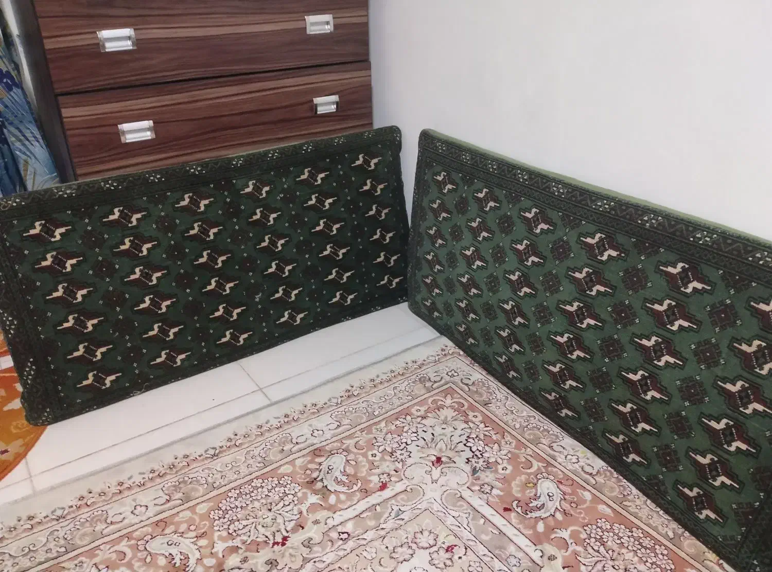 پشتی|پشتی|پردیس, فاز ۸|دیوار