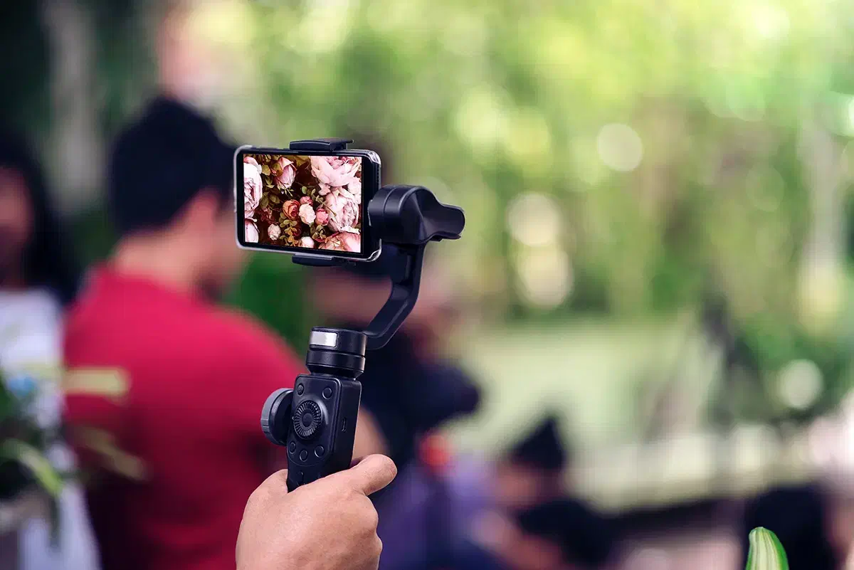 به یک فیلمبردار و تدوینگر نیازمندیم|استخدام هنری و رسانه|تهران, مرزداران|دیوار