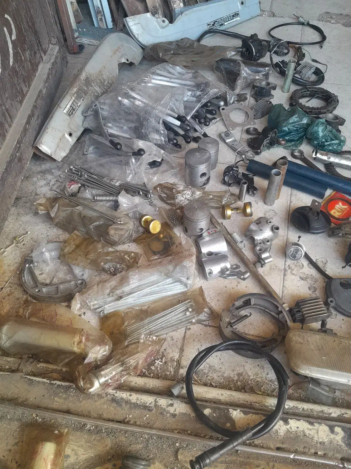 قطعات موتور سیکلت|قطعات یدکی و لوازم جانبی|زنجان, |دیوار