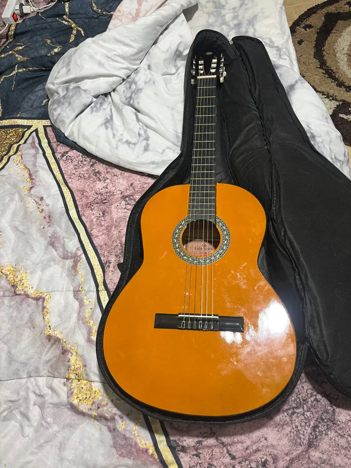 گیتار|گیتار، بیس، امپلیفایر|خرمآباد, |دیوار