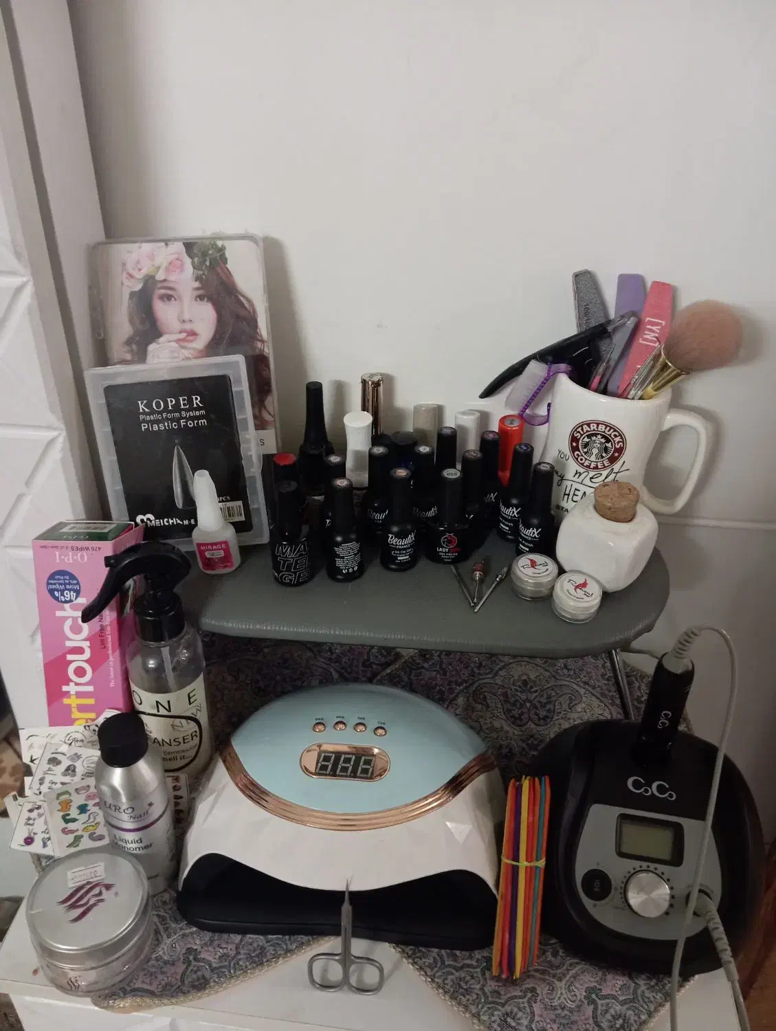 وسایل کاشت ناخن درحد نو|آرایشگاه و سالن‌های زیبایی|یزد, |دیوار