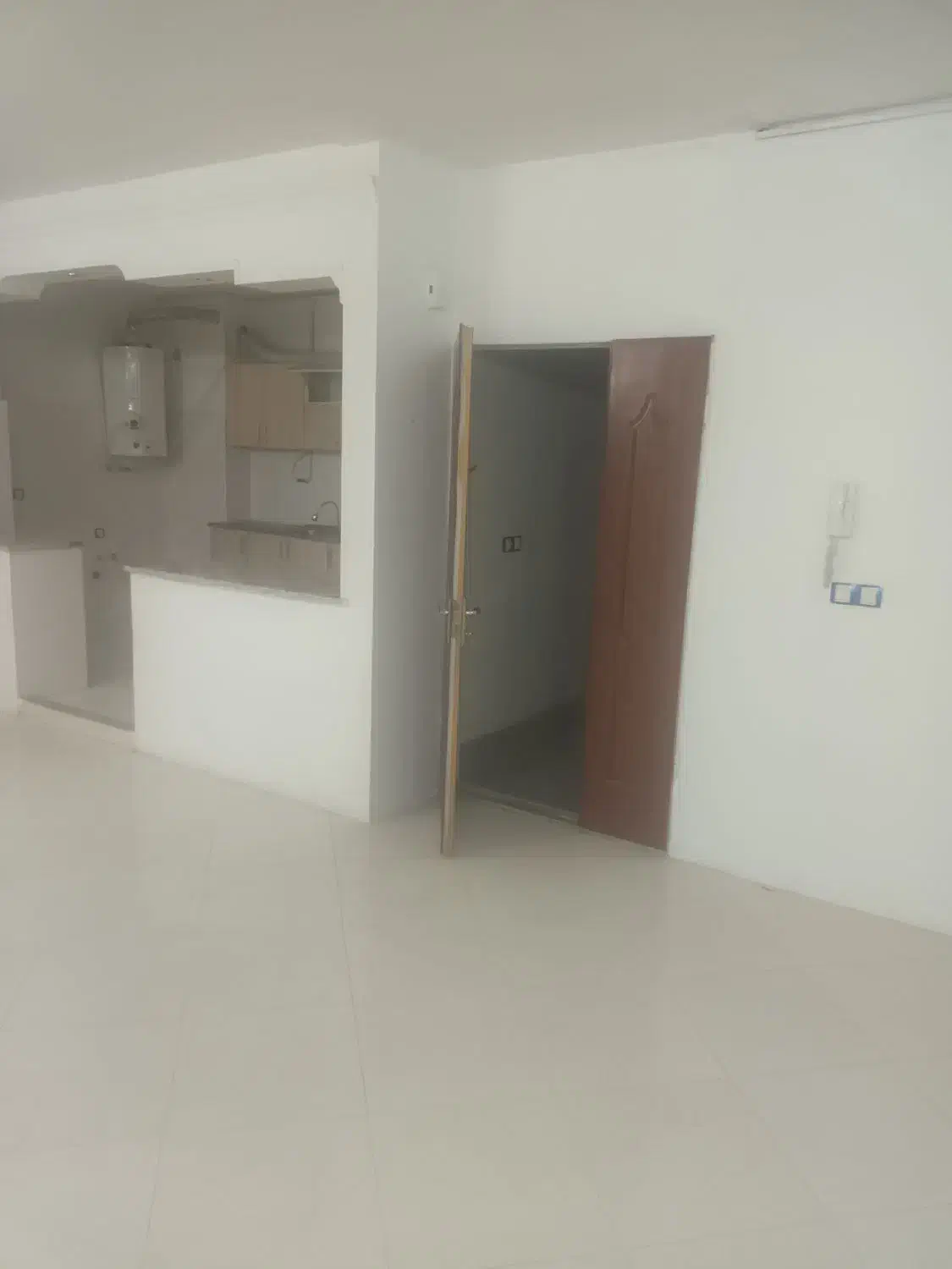 آپارتمان طبقه دوم تخلیه|اجارهٔ آپارتمان|مشهد, شفا|دیوار