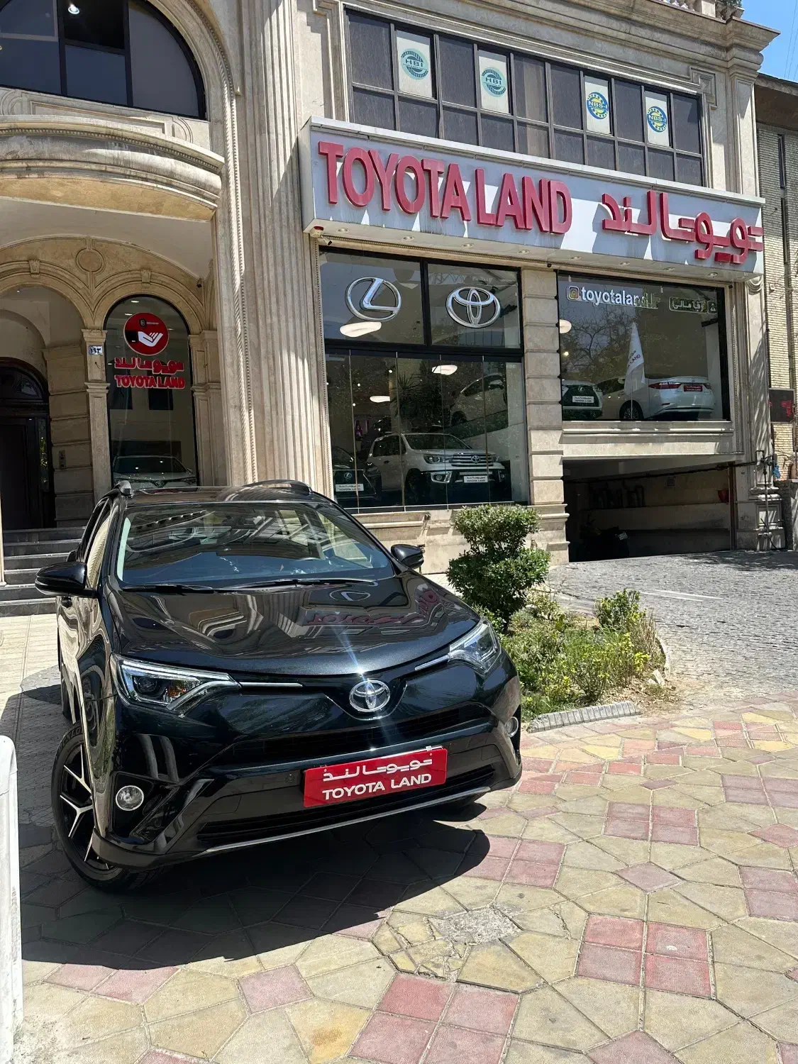 تویوتا راوفور فول عمان، مدل ۲۰۱۷|خودرو سواری و وانت|تهران, عباس‌آباد|دیوار