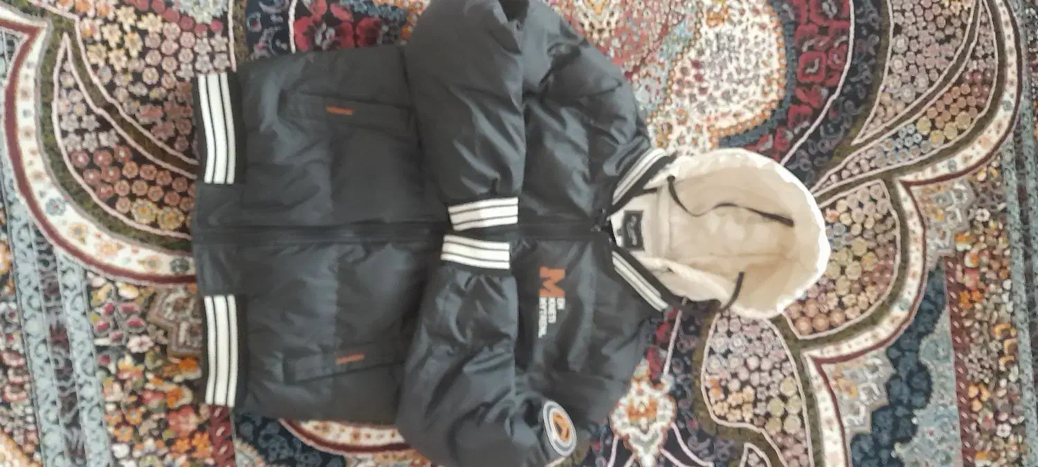 گاپشن بیسبالی خیلی تمیز و کم استفاده شده|لباس|قم, باغ کرباسی|دیوار