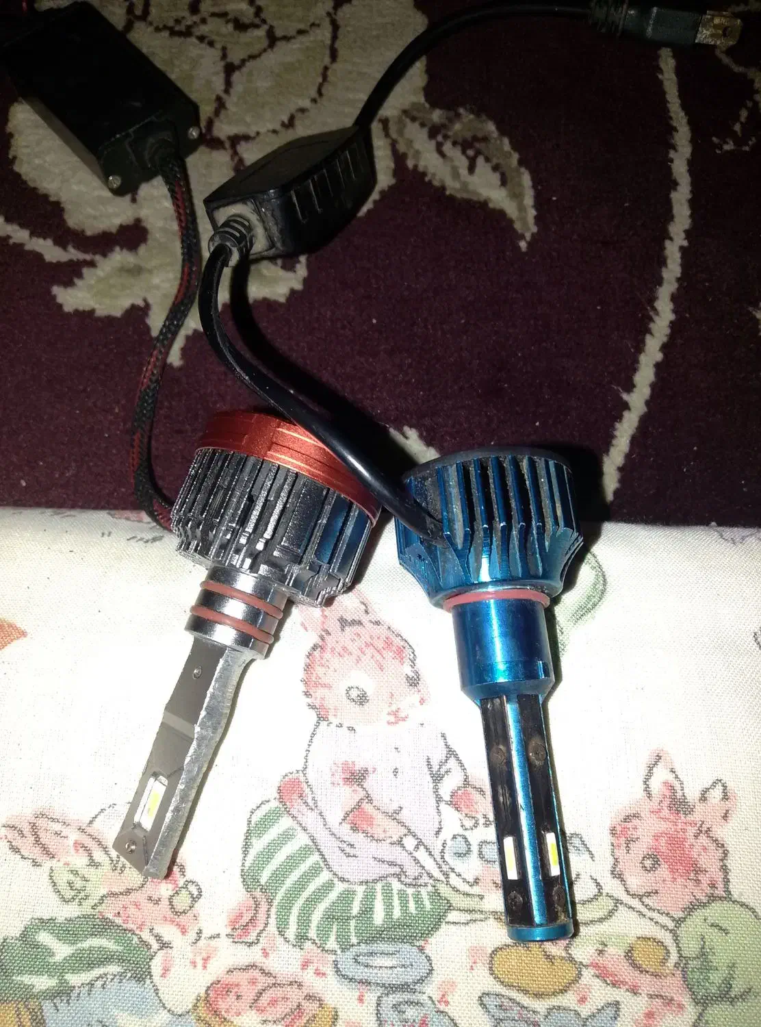 هدلابت آب وسفید|لامپ و چراغ|رشت, جانبازان|دیوار