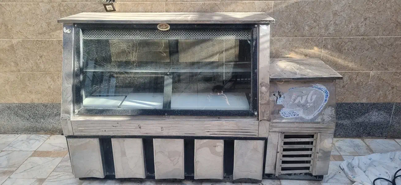 یچال ویترینی|سایر لوازم برقی|زرند, |دیوار