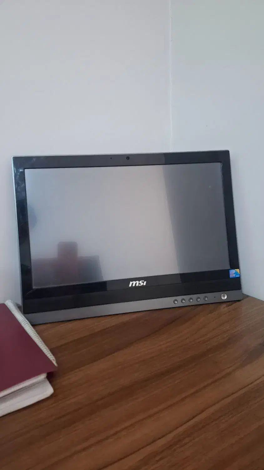 کامپیوتر|رایانه رومیزی|صدرا-فارس, فاز ۱|دیوار