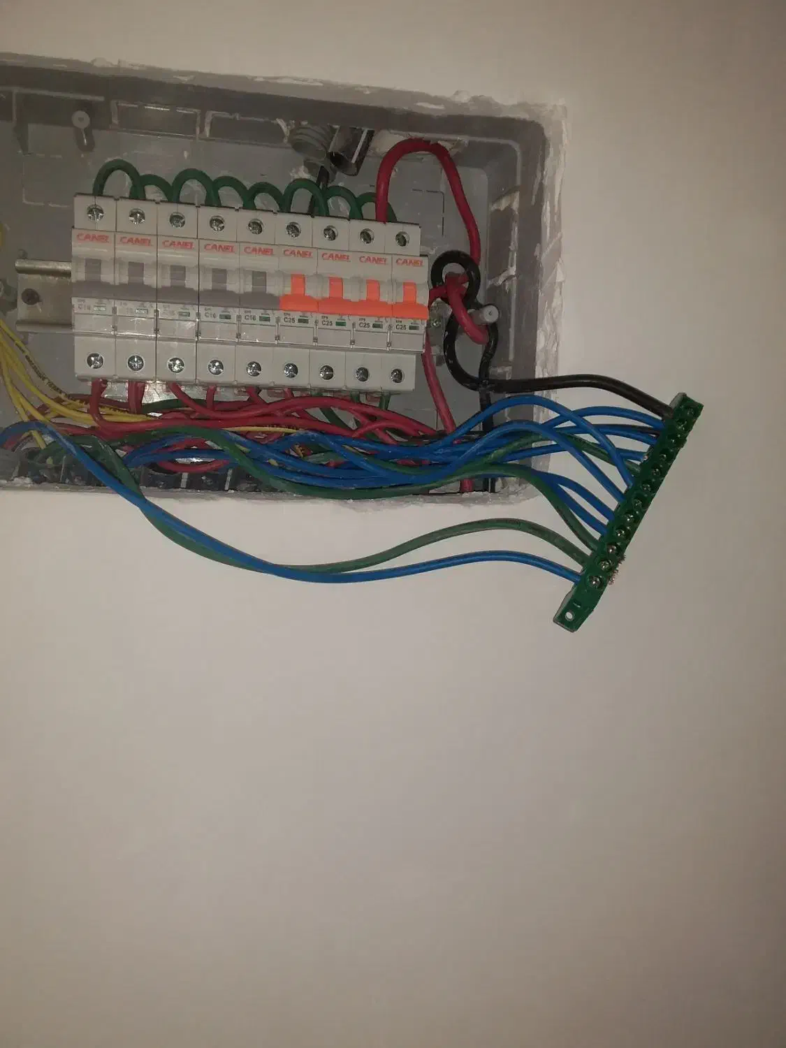 برقکار‌ساختمان|خدمات پیشه و مهارت|میناب, |دیوار