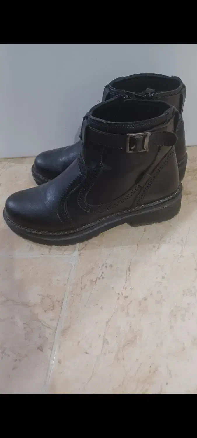 نیم بوت سایز۳۸|کیف، کفش، کمربند|زاینده رود, |دیوار