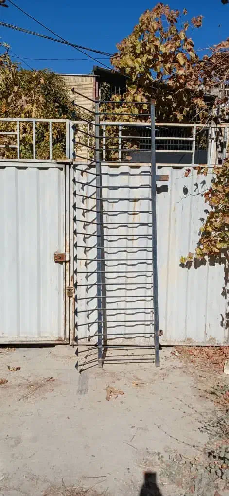 حفاظ فلزی روی دیوار|مصالح و تجهیزات ساختمان|پردیس, شهرک صنعتی کمرد|دیوار