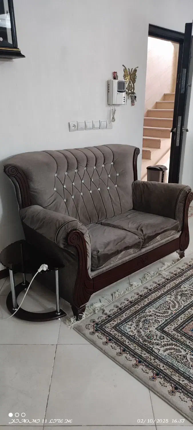 مبل ۷نفره ب همراه میز و ۴تا عسلی فقط ۱ملیون ۵۰۰|مبلمان خانگی و میز عسلی|پاکدشت, پاکدشت (مامازند)|دیوار