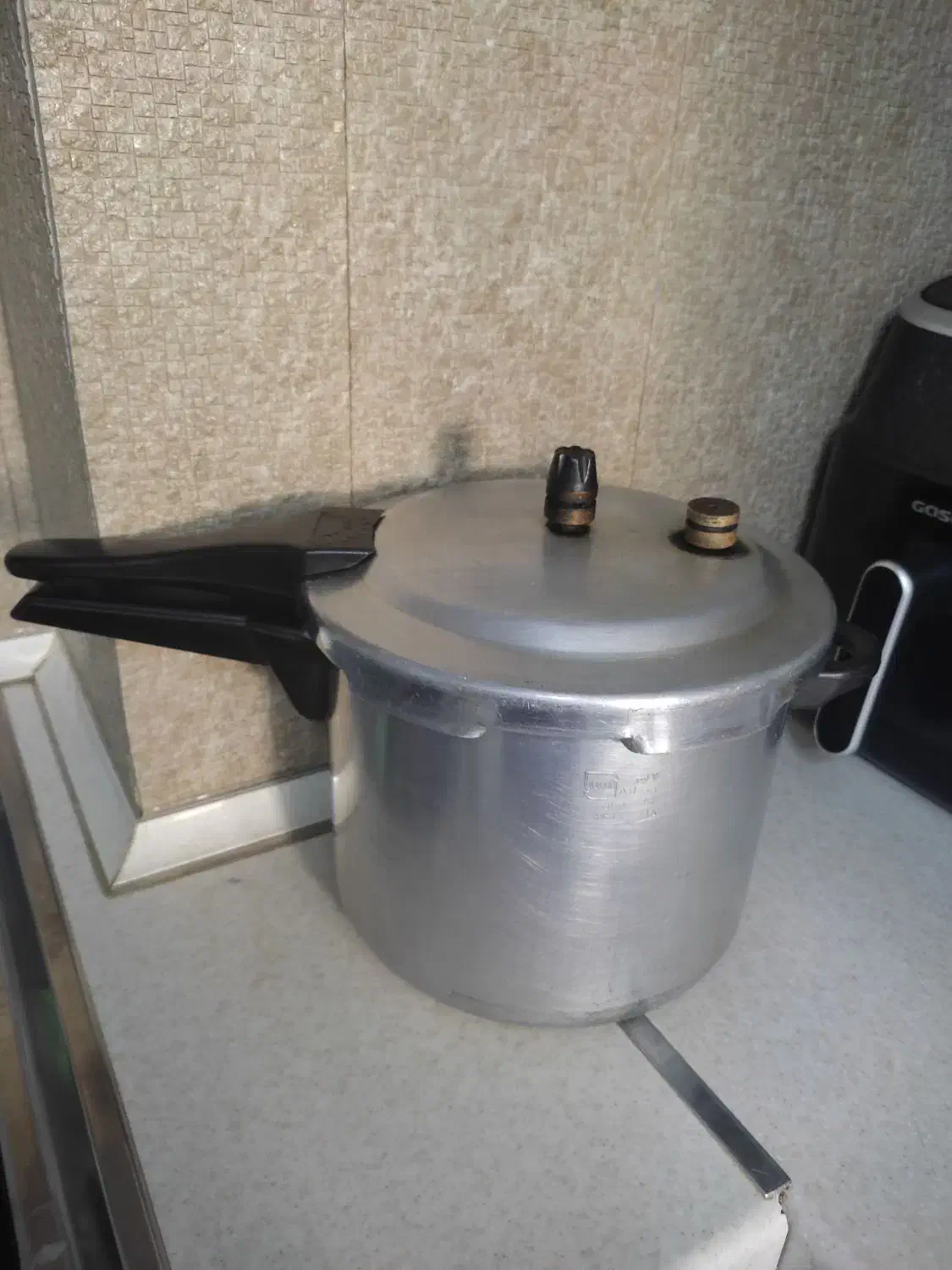 زودپز|ظروف پختوپز|زنجان, |دیوار