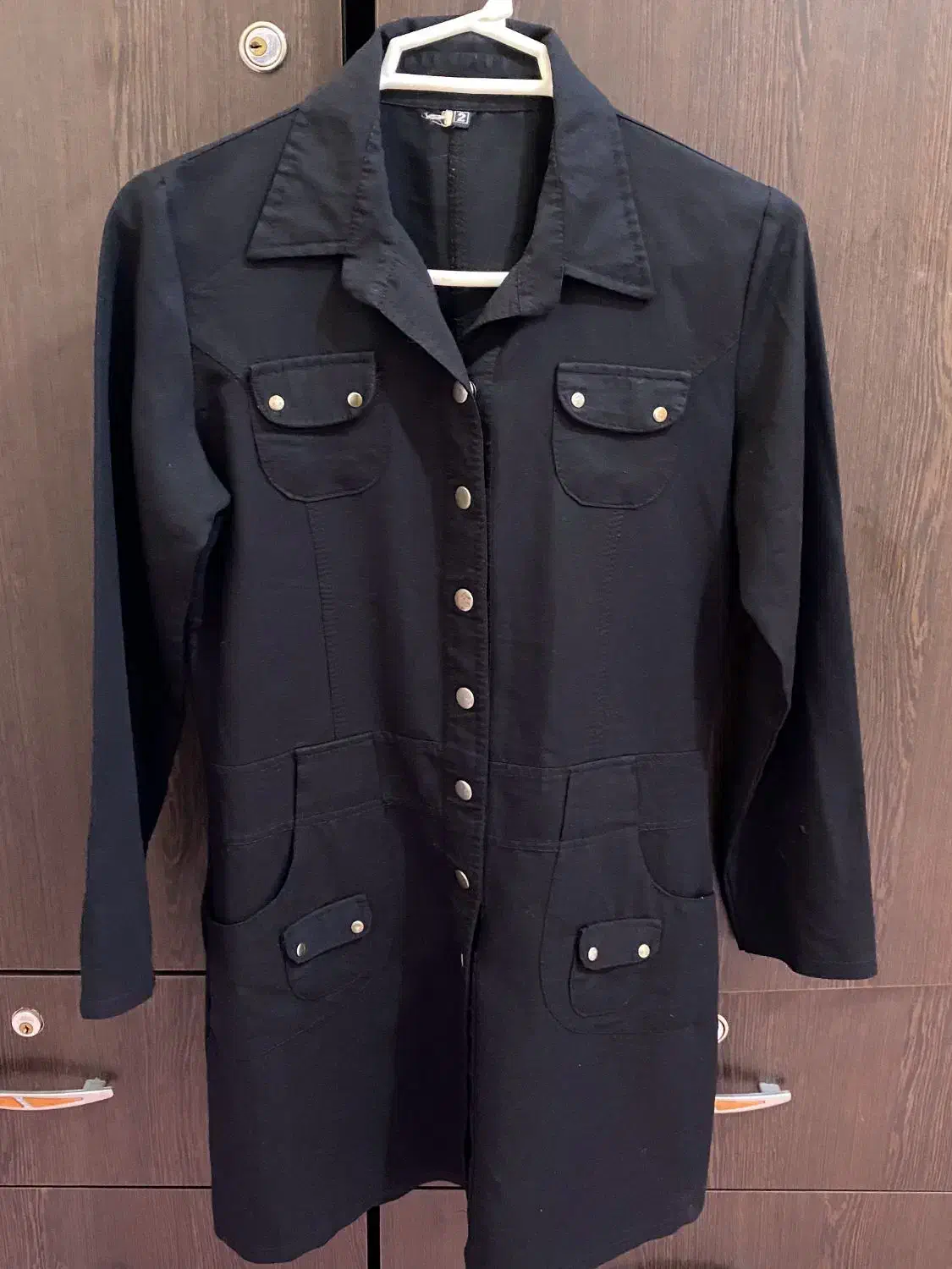 دوتا مانتو|لباس|دوگنبدان, |دیوار