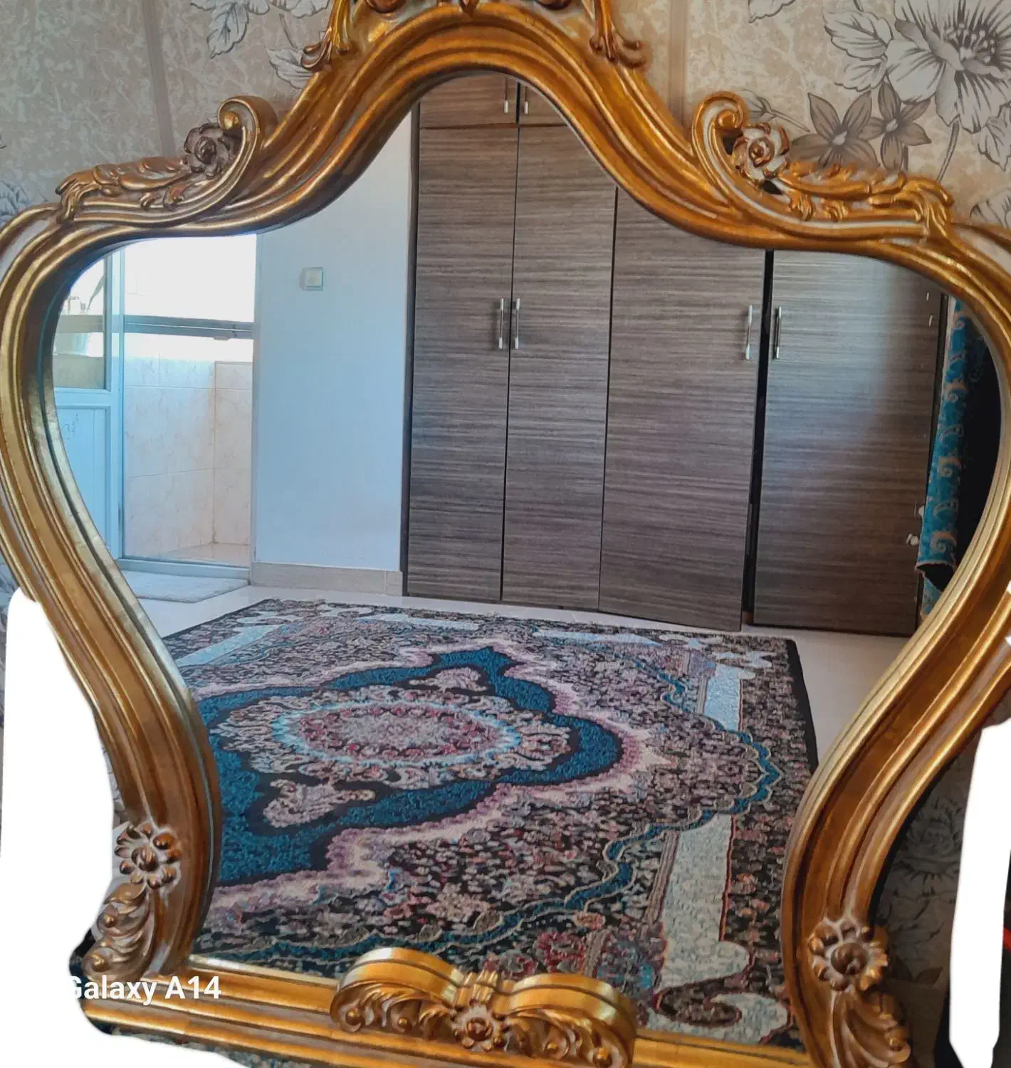 آینه سلطنتی|آینه|کوچصفهان, |دیوار