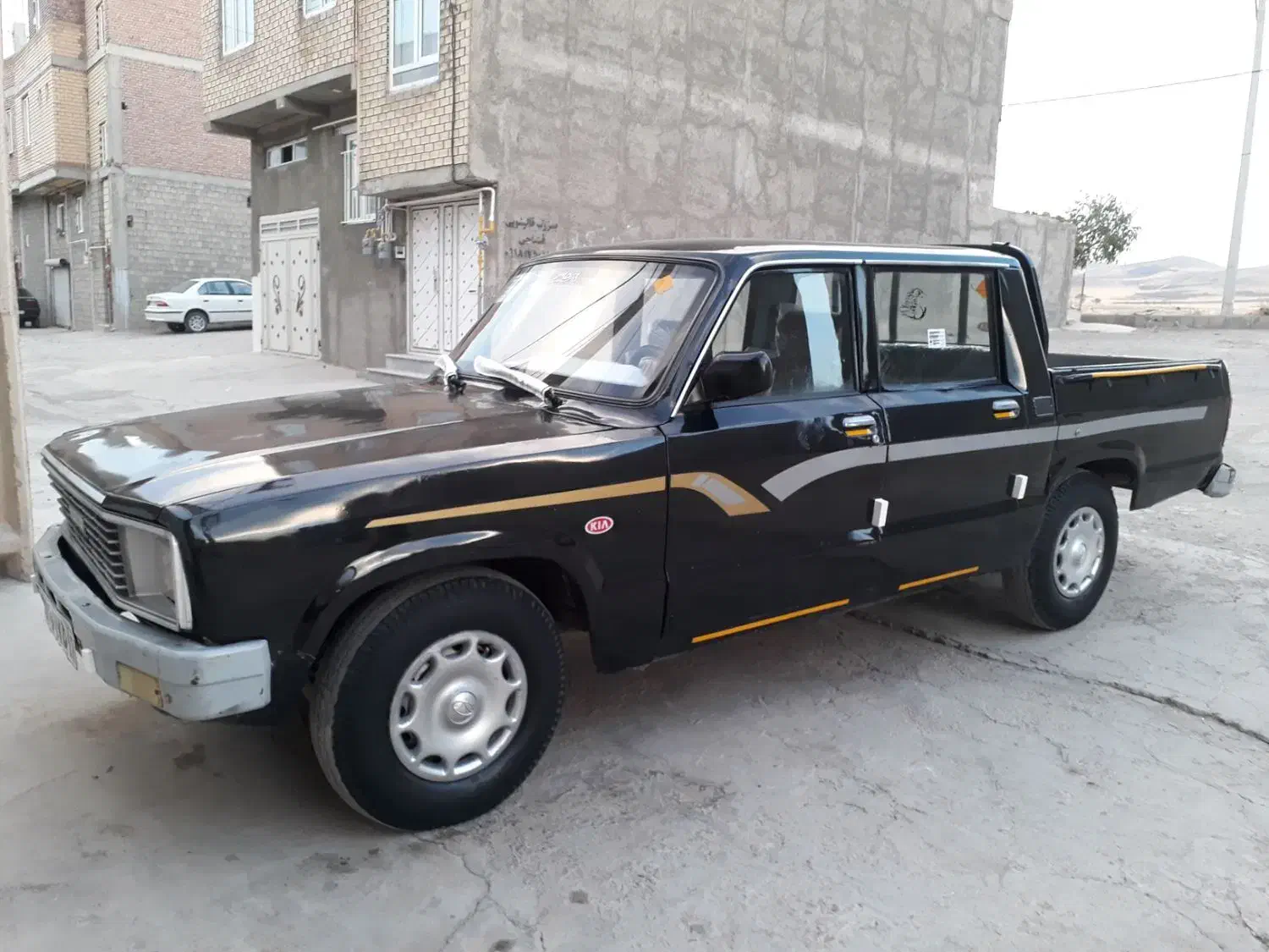 مزدا دوکابین فروشی ومعاوضه هم دارم|خودرو سواری و وانت|سقز, |دیوار