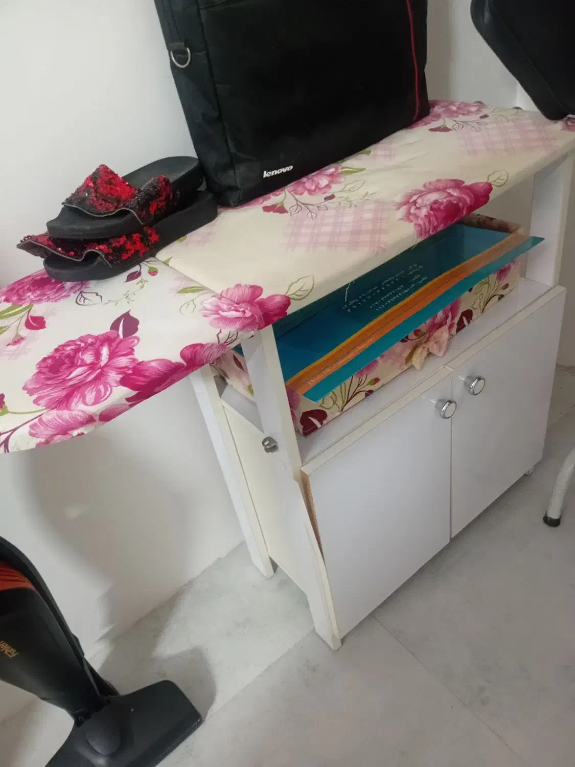 میز چرخ خیاطی یا اتو|اتو و لوازم اتو|گرگان, |دیوار