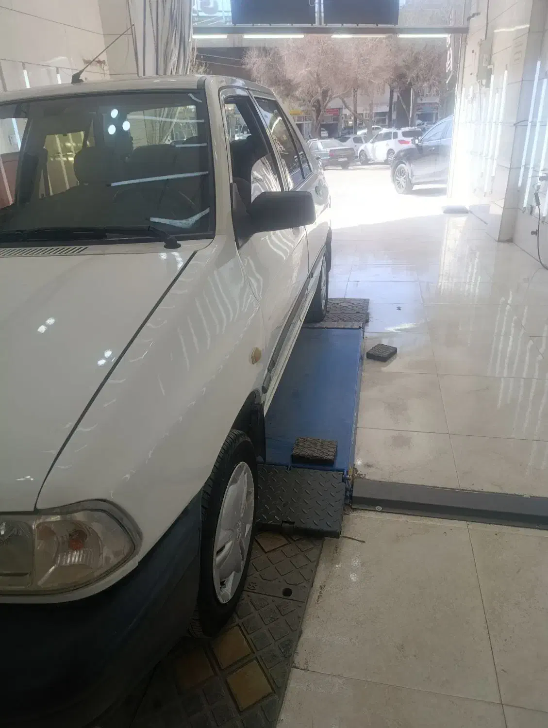 فروشی|خودرو سواری و وانت|خمینی‌شهر, |دیوار