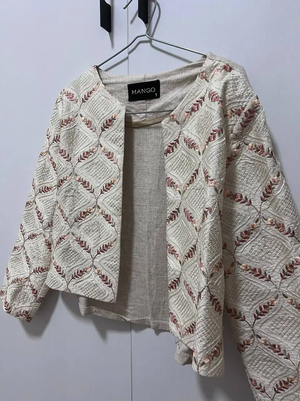 پیراهن ساحلی بلند|لباس|اندیشه, اندیشه فاز ۵|دیوار