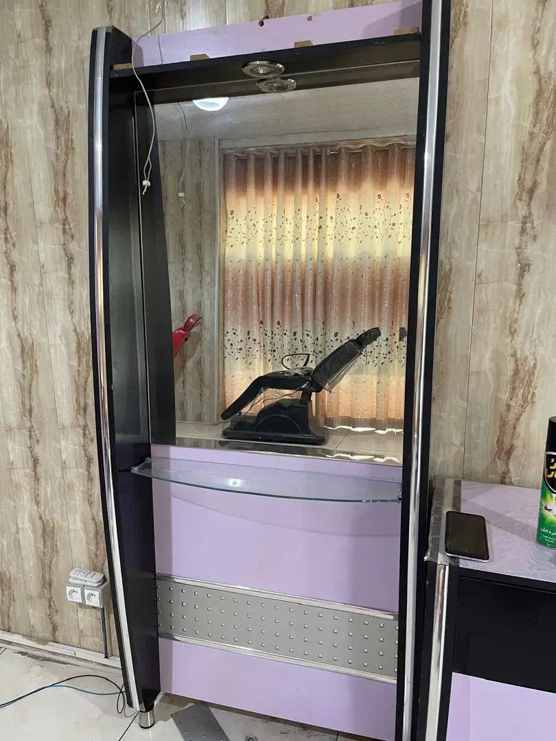 اینه ی سالن ارایشی|آرایشگاه و سالنهای زیبایی|عجب شیر, |دیوار