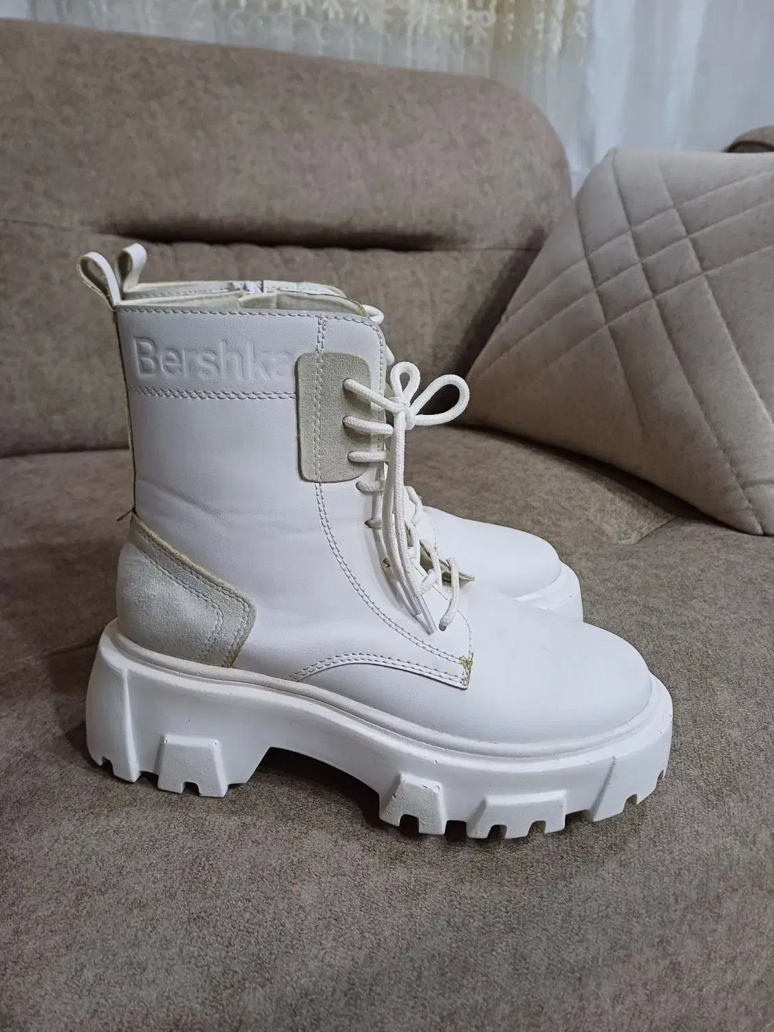 یه جفت کفش پوتین زنانه سایز ۳۷|کیف، کفش، کمربند|پاوه, |دیوار