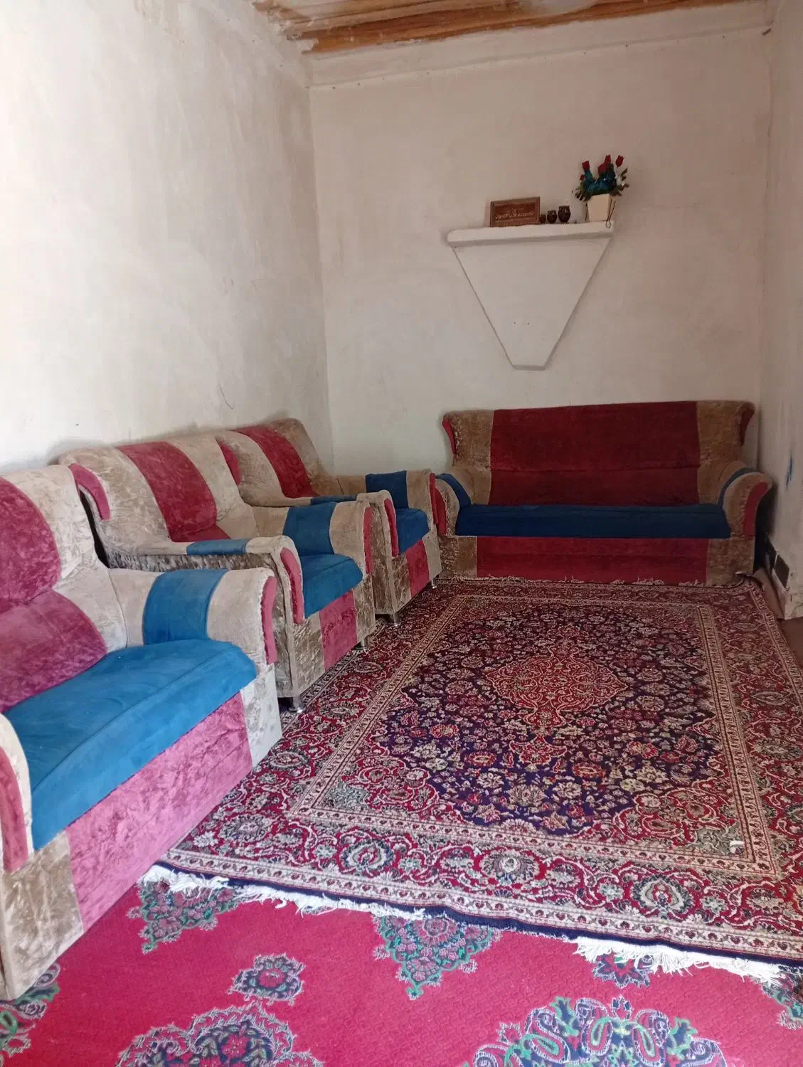 مبل|مبلمان خانگی و میز عسلی|فراشبند, |دیوار