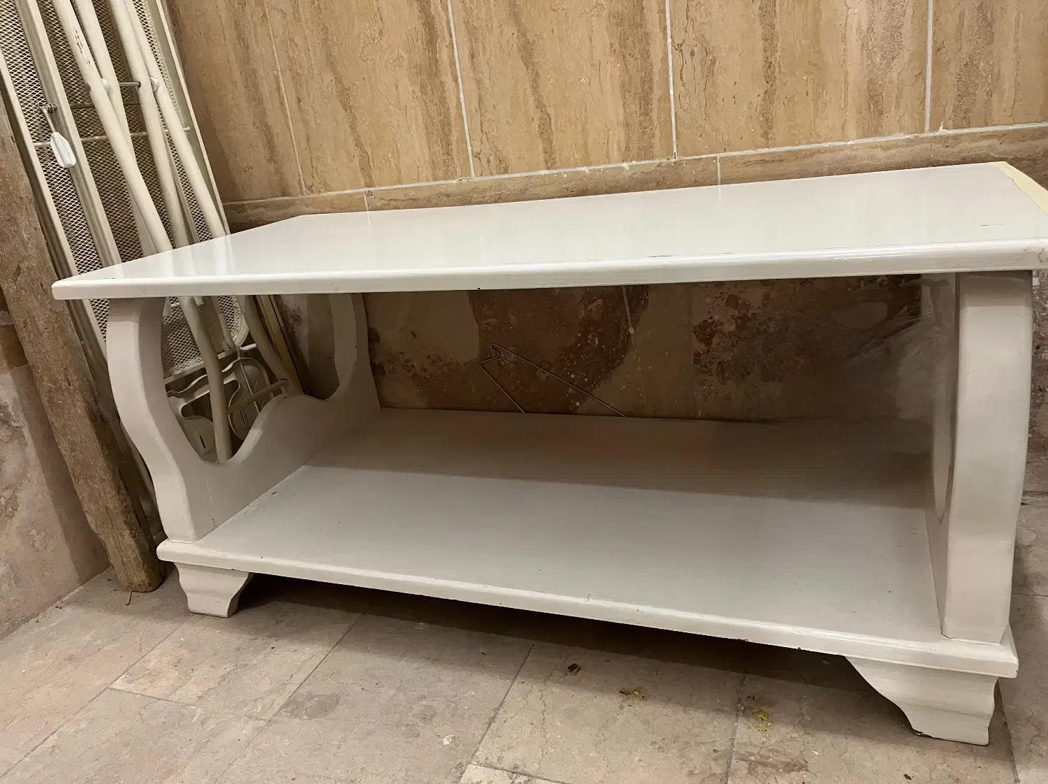 میز جلومبلی چوب روس|مبلمان خانگی و میز عسلی|قم, بکایی|دیوار