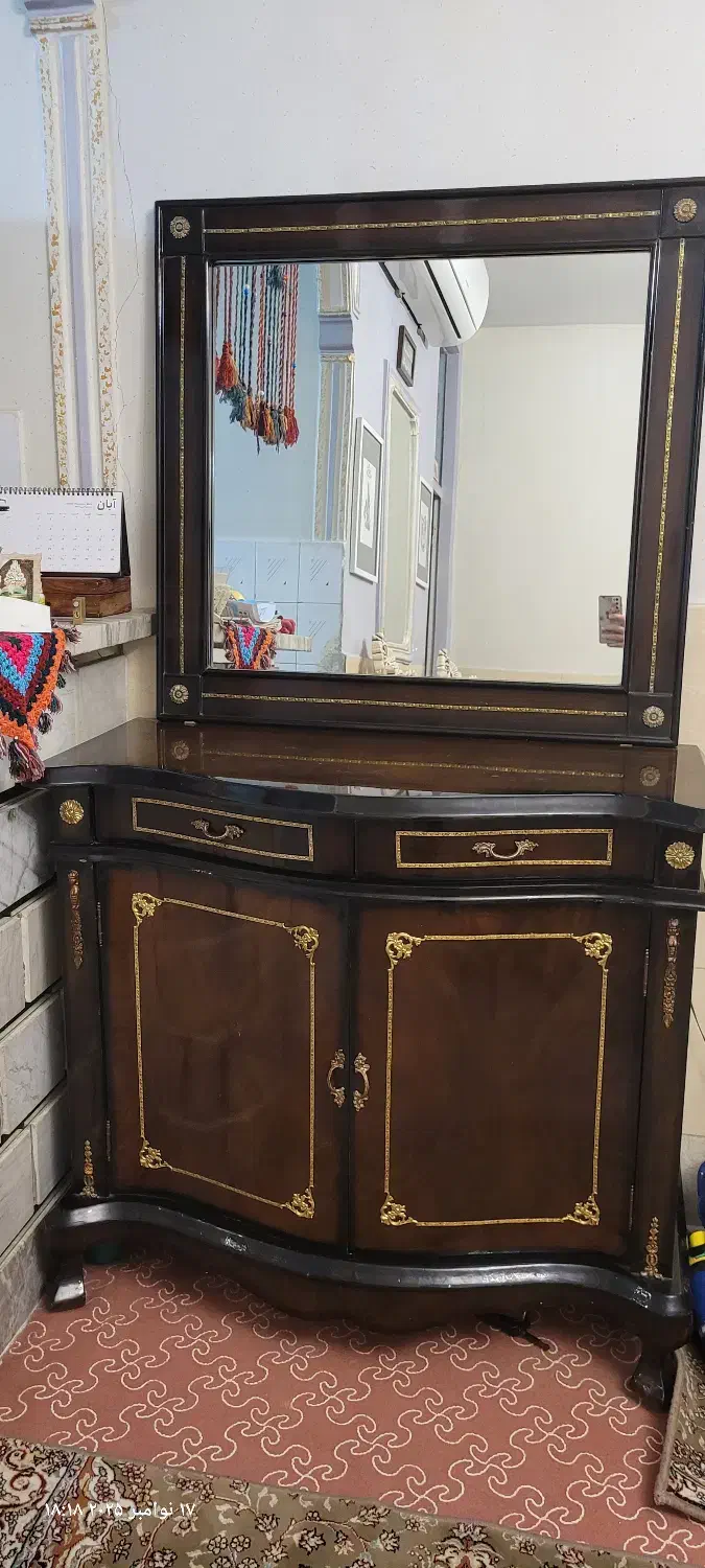 میز کنسول آنتیک و آینه|بوفه، ویترین، کنسول|گلستان (تهران), |دیوار