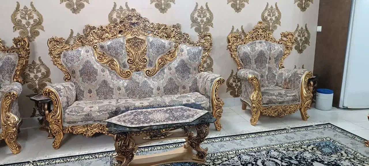 مبل ۹نفره سلطنتی|مبلمان خانگی و میز عسلی|کاشان, دروازه فین|دیوار