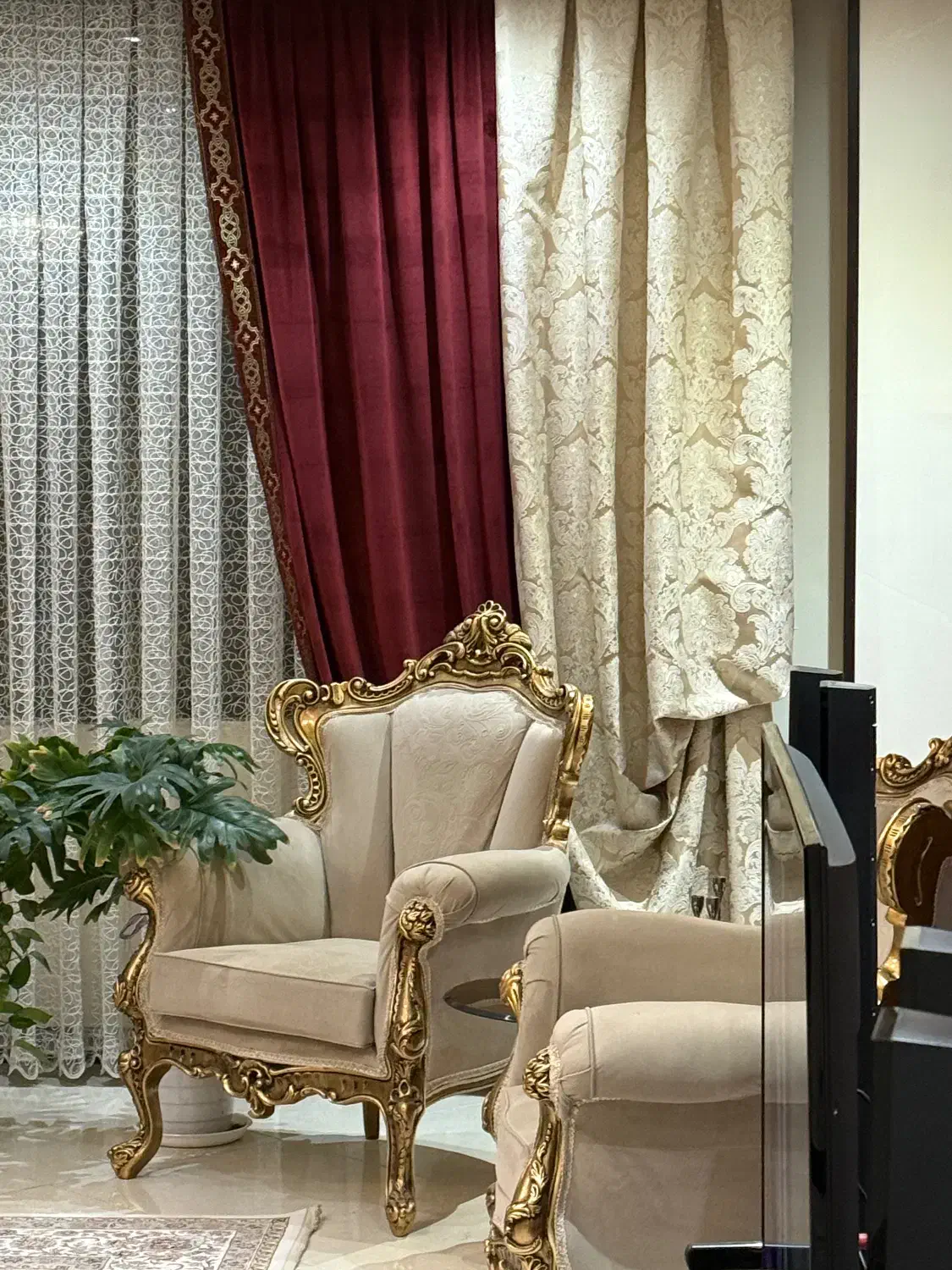 پرده|پرده، رانر، رومیزی|شاهین‌شهر, فردوسی|دیوار