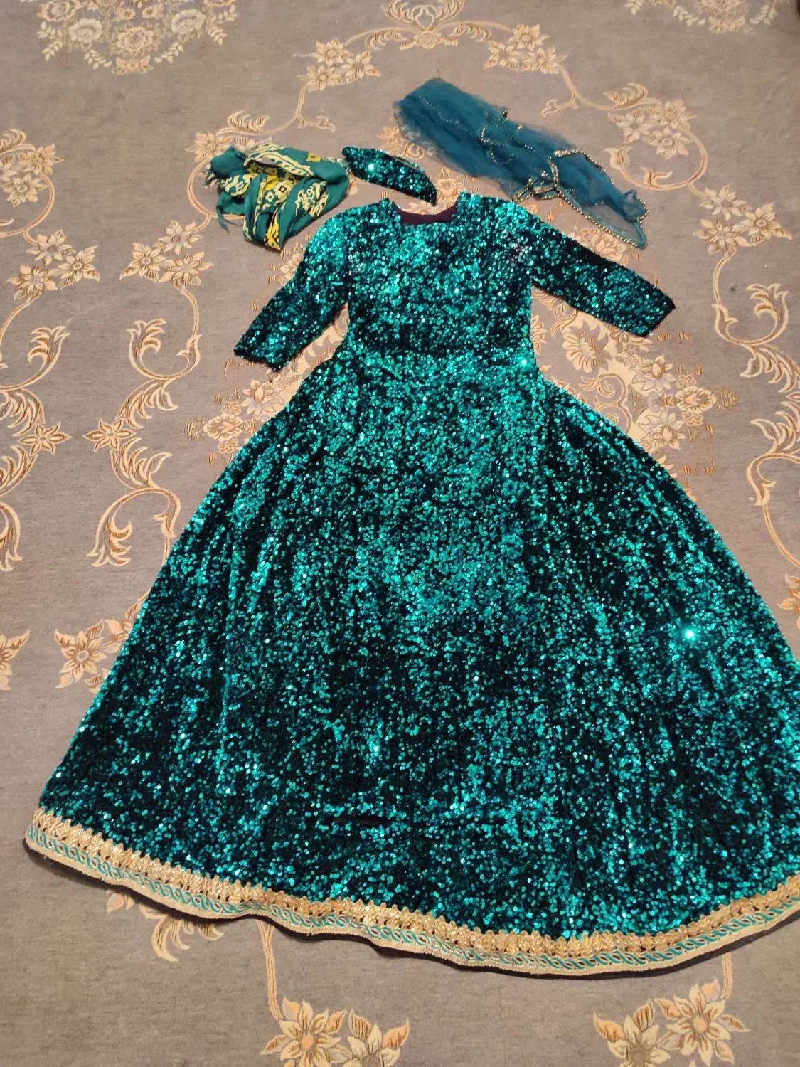 فروش فوری و توافقی لباس محلی|لباس|چرام, |دیوار