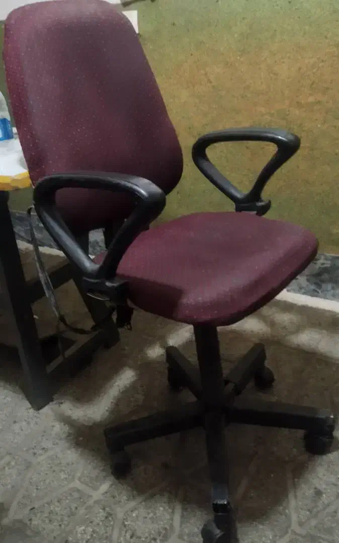 صندلی|مبلمان اداری|بروجرد, |دیوار