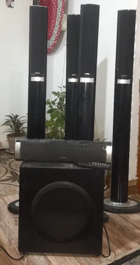 باند  ۶تایی|سیستم صوتی خانگی|صومعه‌سرا, |دیوار